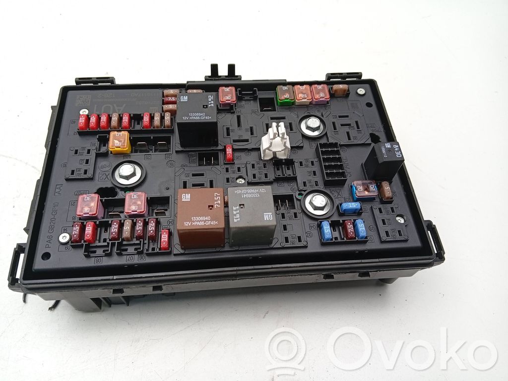 Opel Ampera Fuse module 