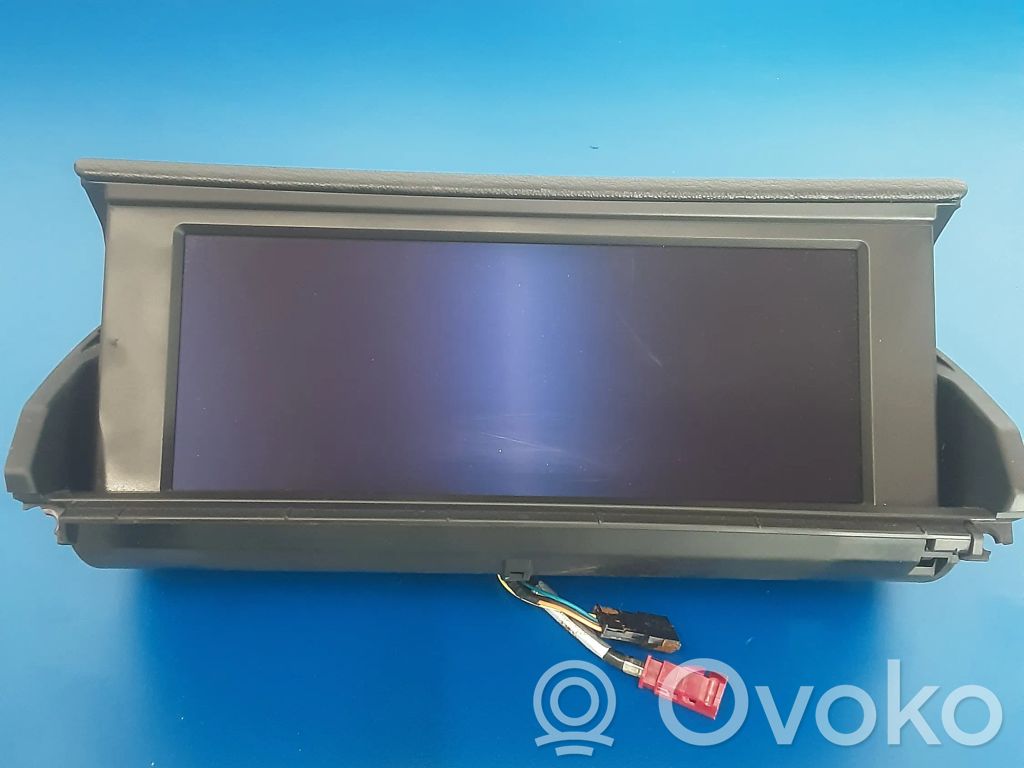 Head up display screen   65059210504,9210504,994500
