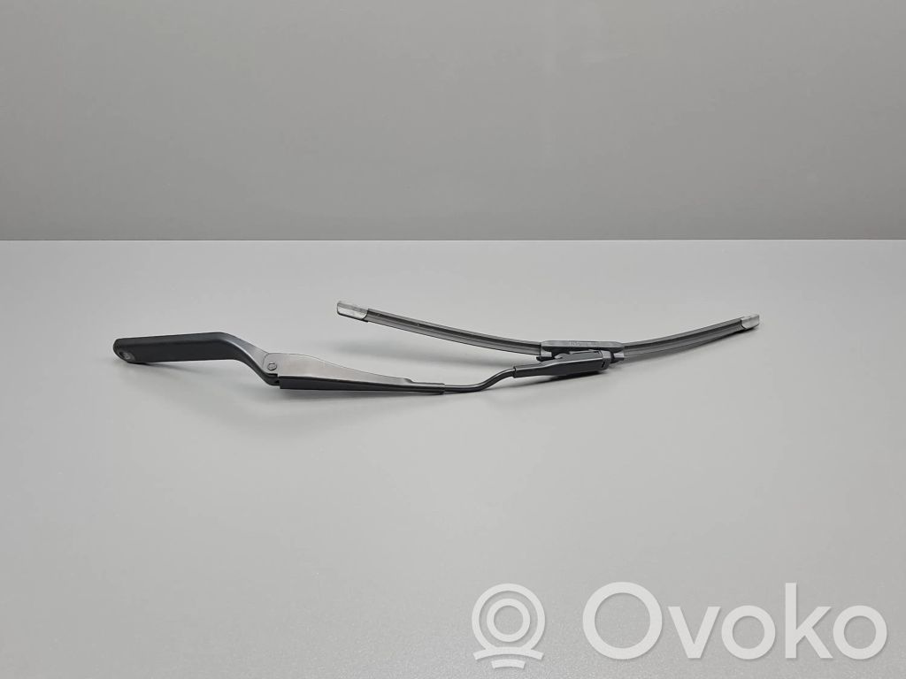 Mini Cooper Countryman R60 Front wiper blade arm 