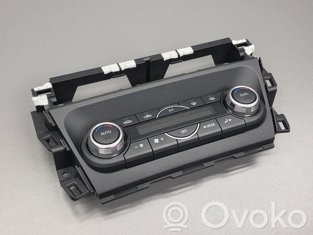 Mazda 3 III Climate control unit 