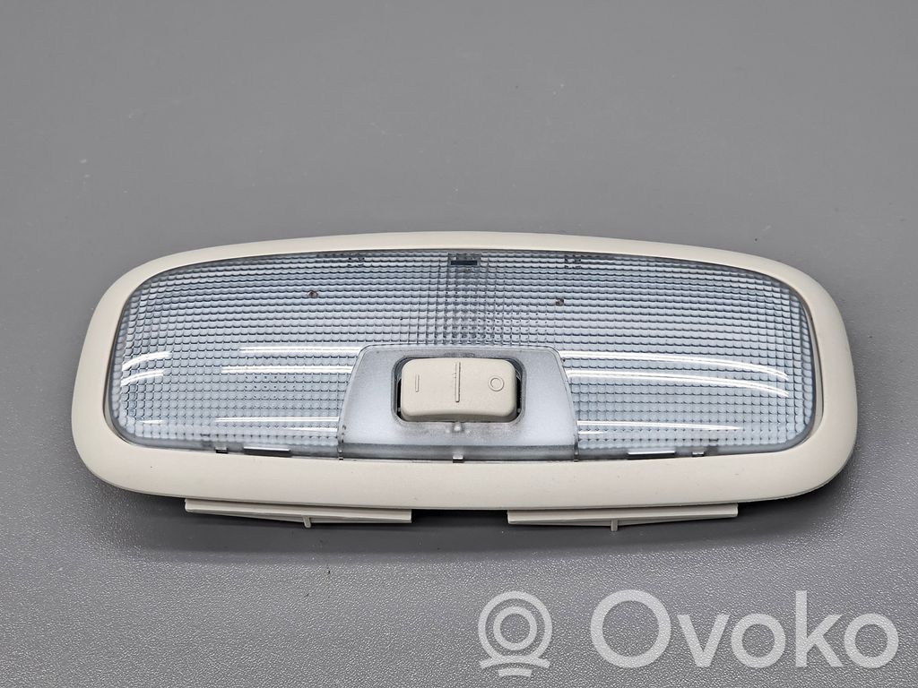 Ford Fiesta Luz del asiento trasero 