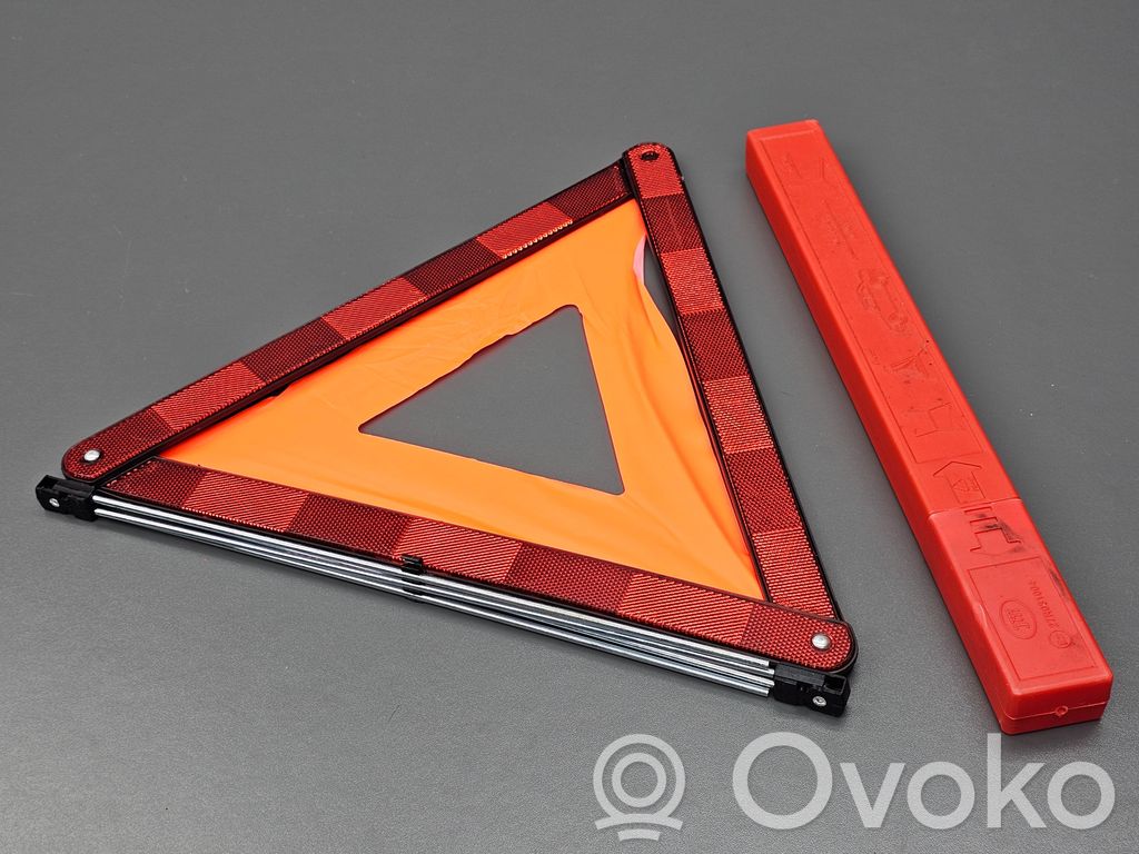 Triangle d'avertissement   E2727R031004,63287400