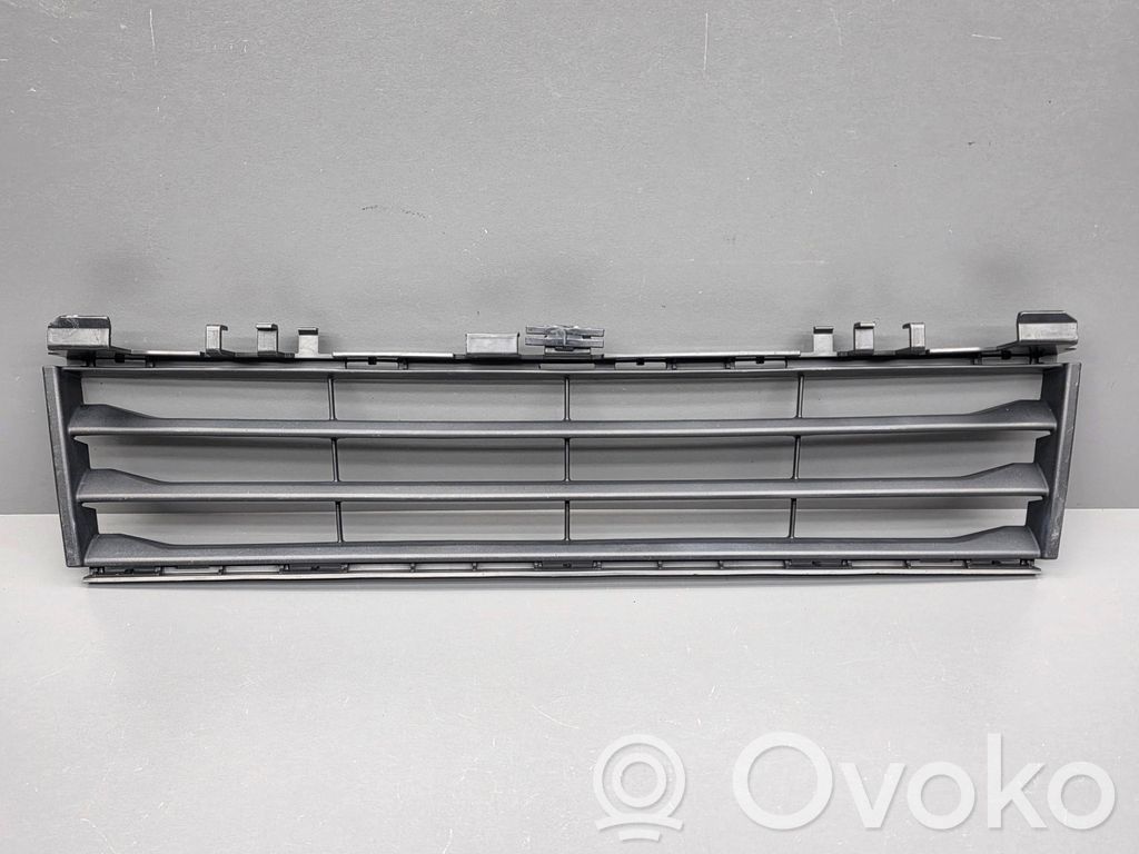 BMW 5 G30 G31 G38 Kratka dolna zderzaka przedniego 