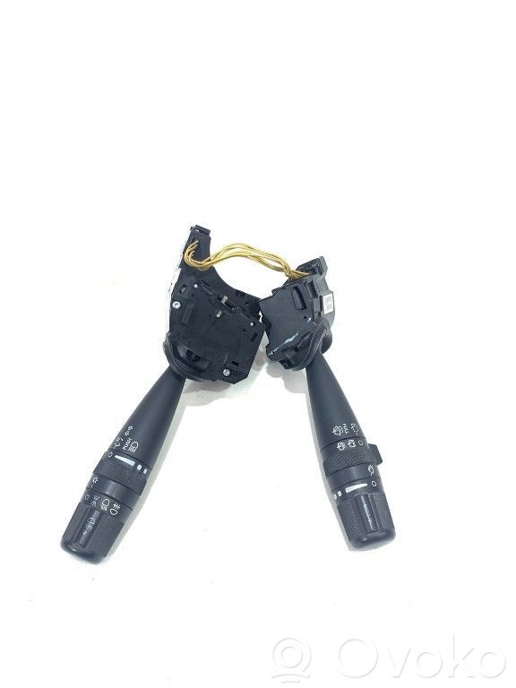 Dodge Caliber Interruptores/botones de la columna de dirección 