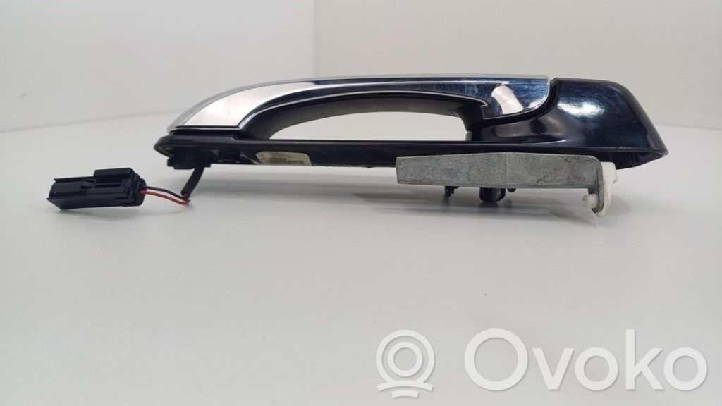 Ram 1500 DT Manecilla externa puerta delantera 