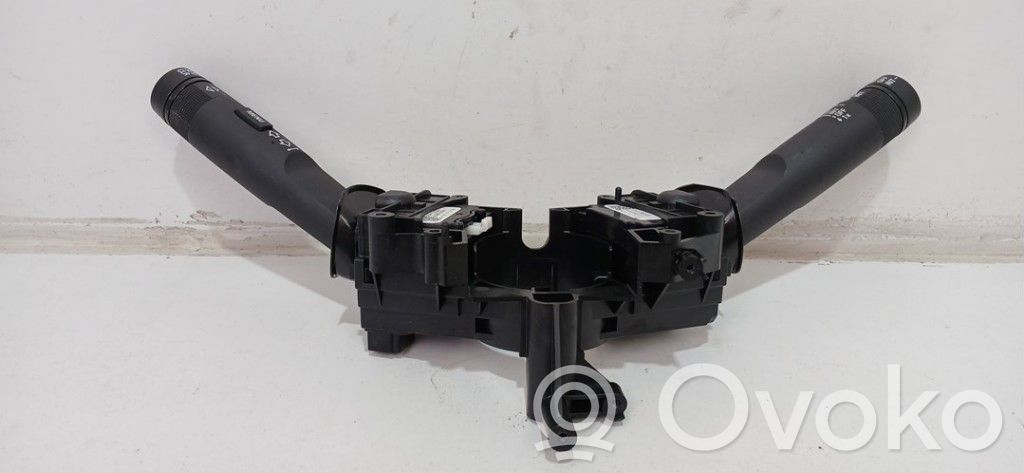 Boutons / interrupteurs volant   20941129,95433818,20941129,95433818