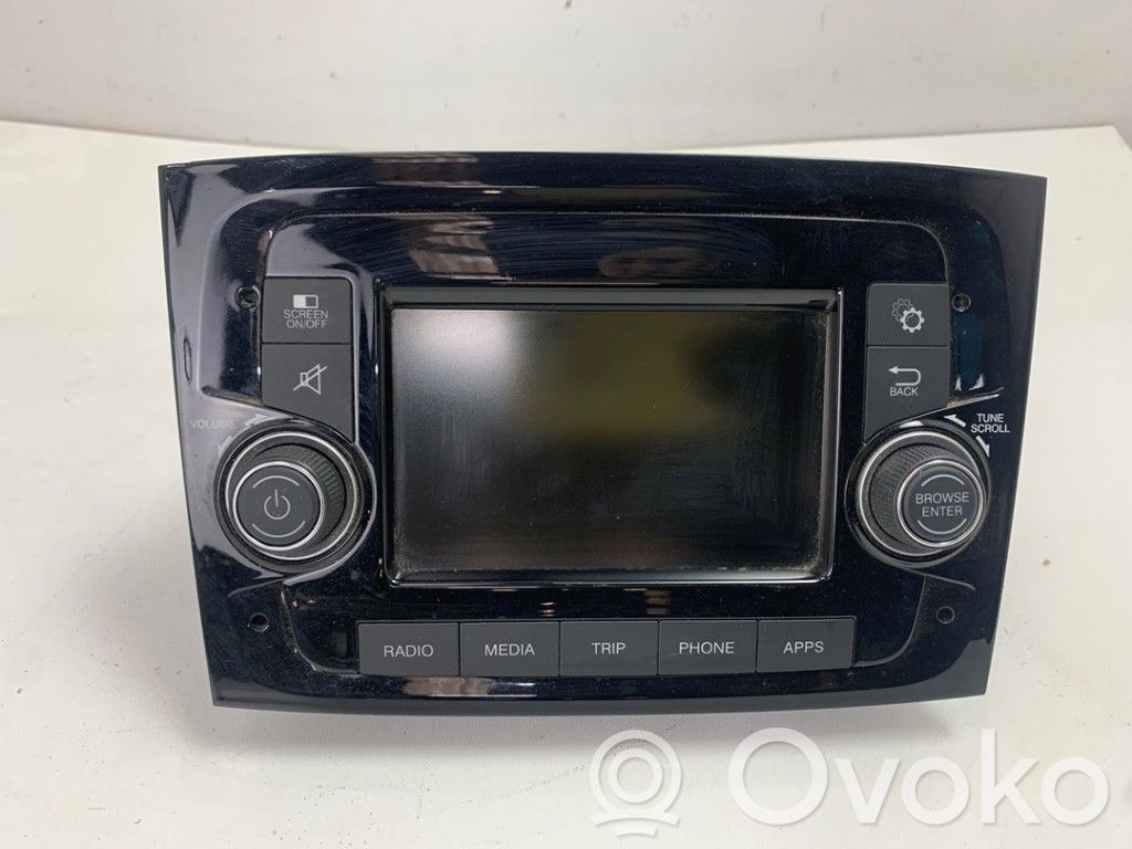 Fiat Doblo Panel / Radioodtwarzacz CD/DVD/GPS 