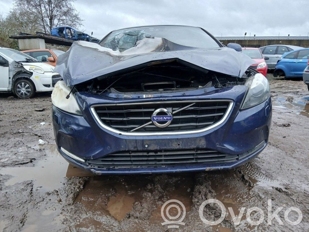 Volvo V40 Vairo kolonėlė 