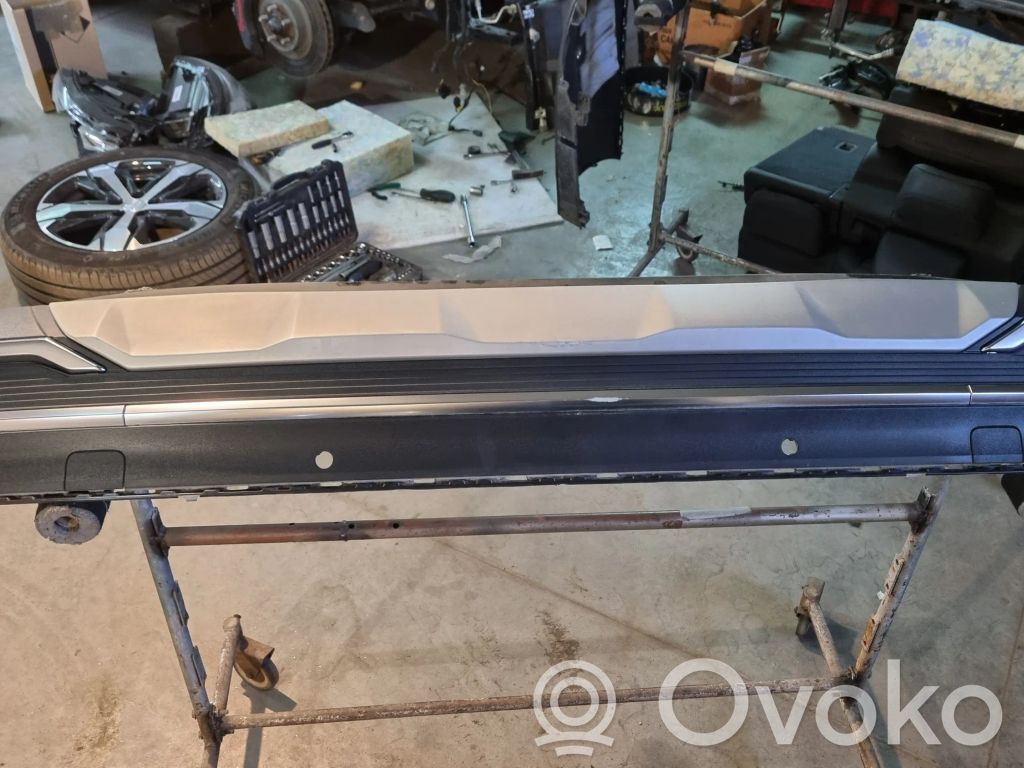 Audi Q7 4M Apakšējā bampera daļa 