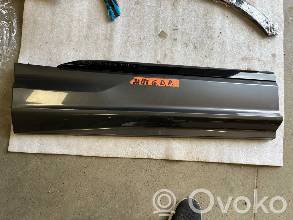 Audi Q7 4M Listwa drzwi tylnych 