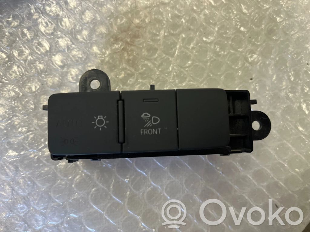 Audi Q7 4M Light switch 
