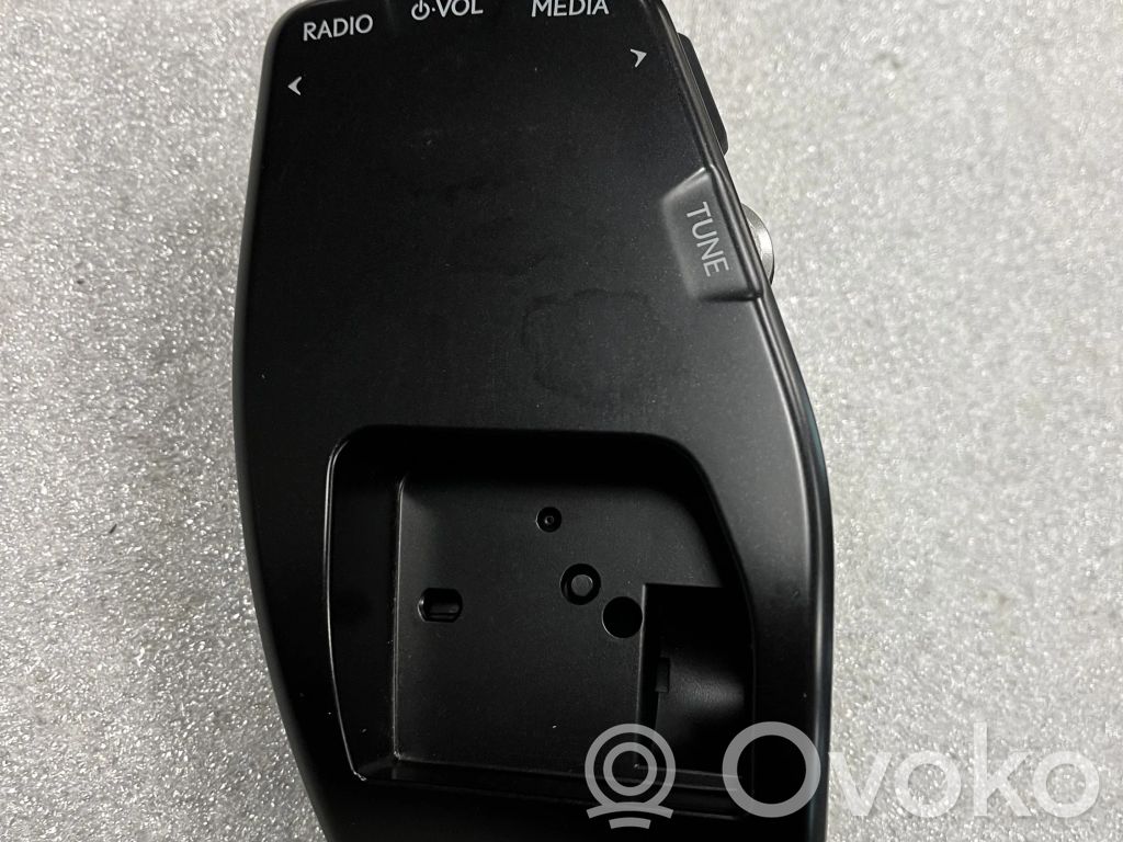 Lexus UX Head unit multimedia control 