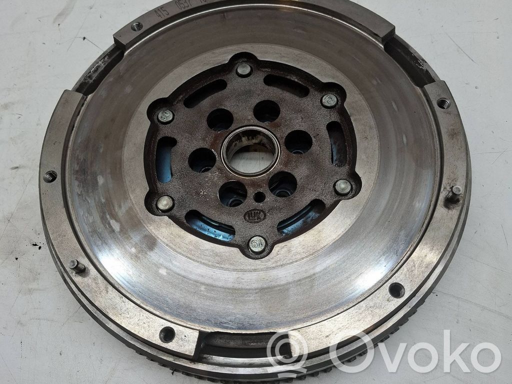 Volvo S60 Plaukiojantis dviejų masių smagratis 