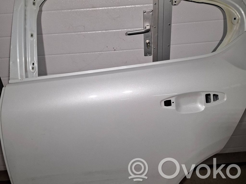 Volvo C40 Puerta trasera 