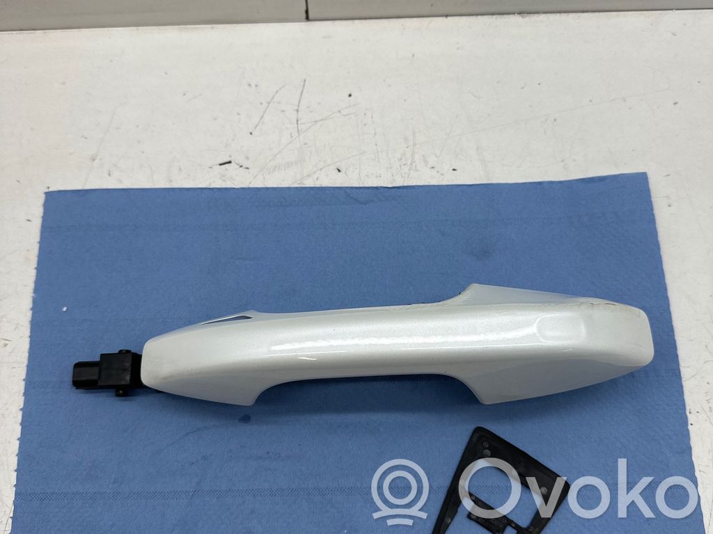 Volvo C40 Manecilla externa puerta delantera 