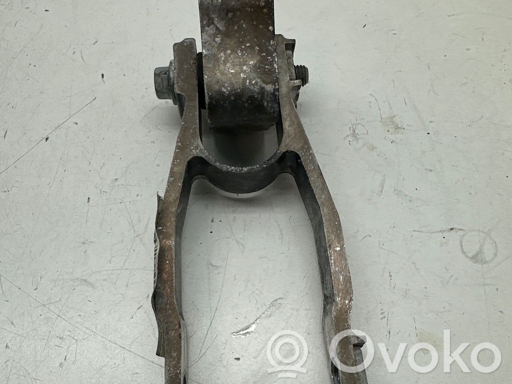 Engine mount bracket   31686299,2306