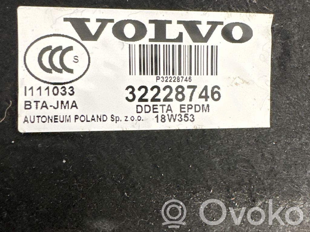 Volvo S90, V90 Alfombra interior 