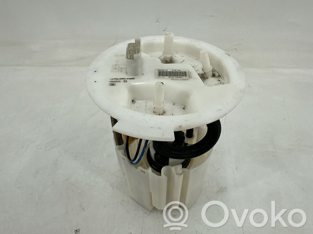 Volvo V40 Pompe à carburant 