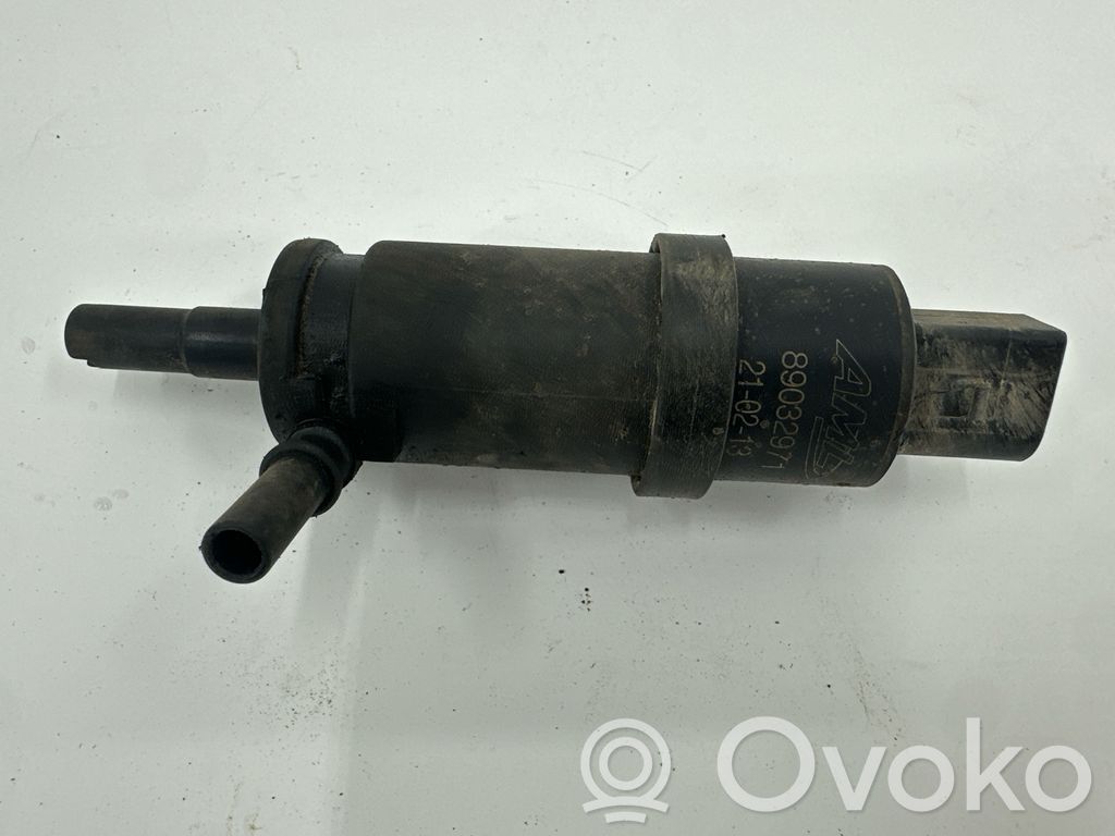 Jeep Grand Cherokee Windscreen/windshield washer pump 