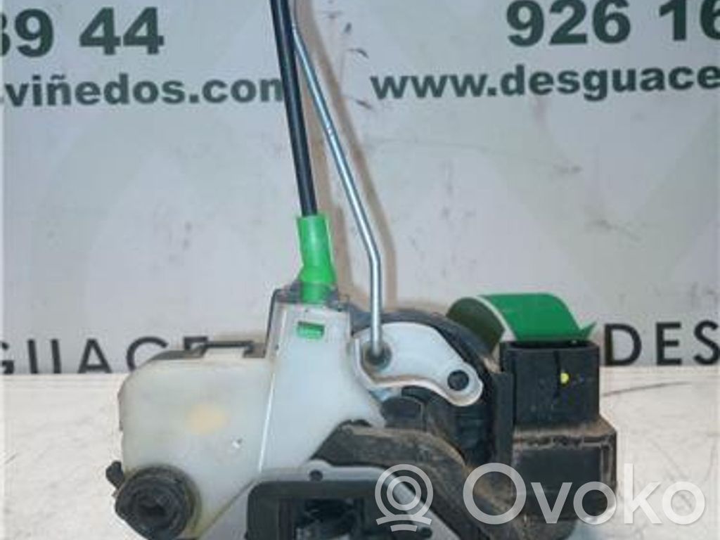 Opel Astra J Cerradura de puerta trasera 