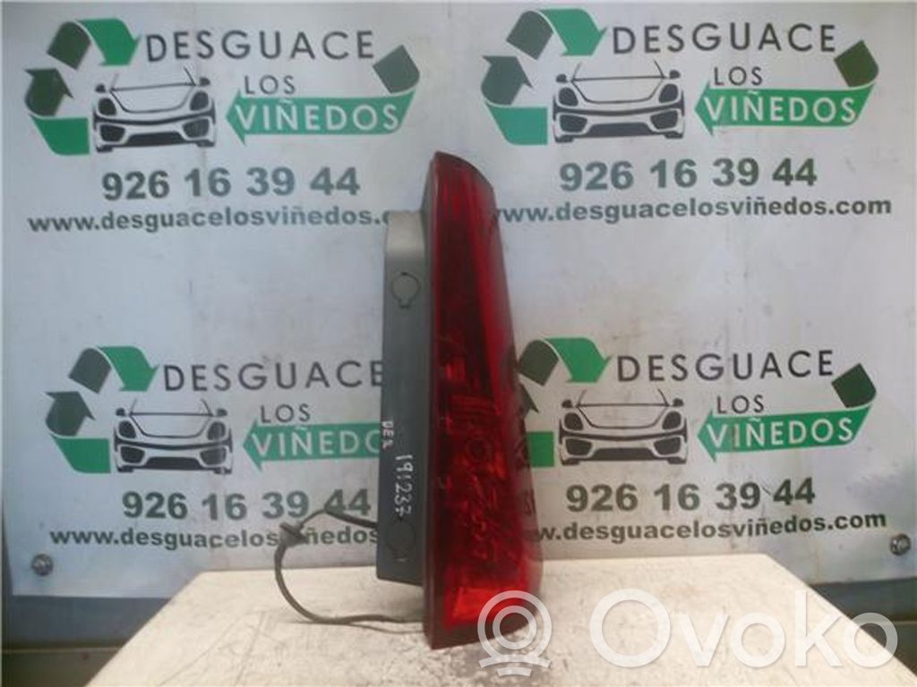 Lámpara de faros/luces traseros   D4EAF,167610