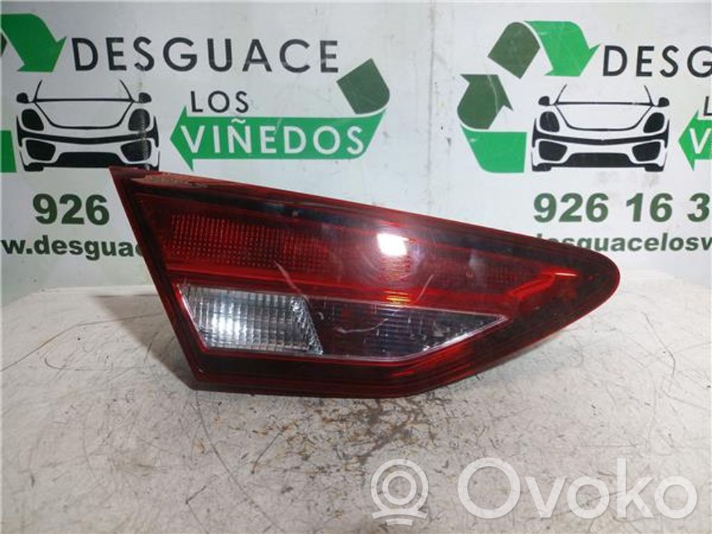 Seat Leon (5F) Takavalon polttimo 
