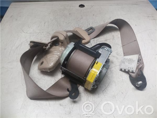 Lexus IS 200-300 Cinturón trasero 