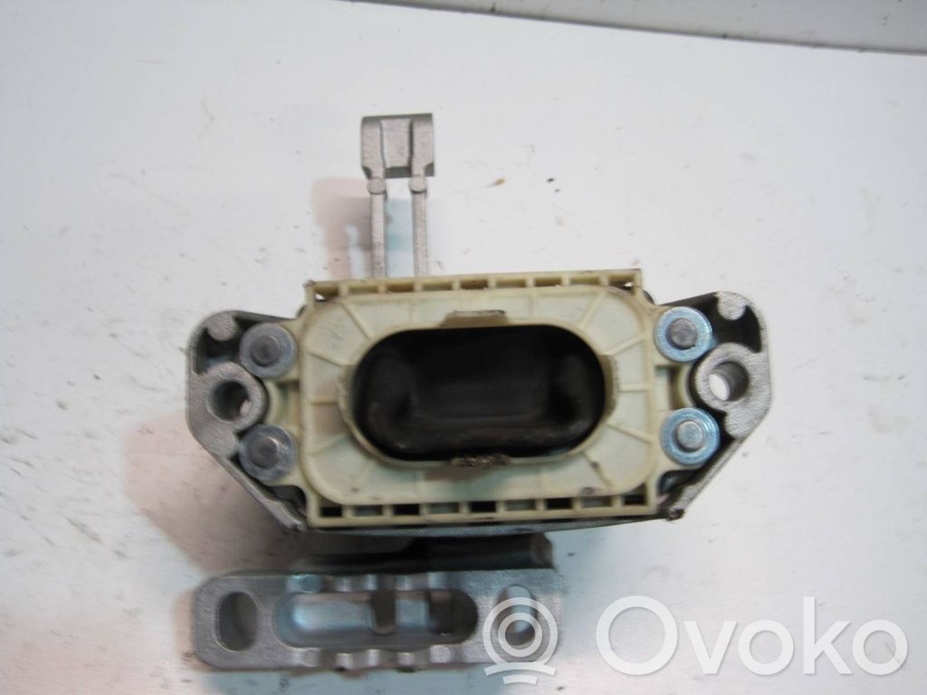 Seat Arona Engine mount bracket 