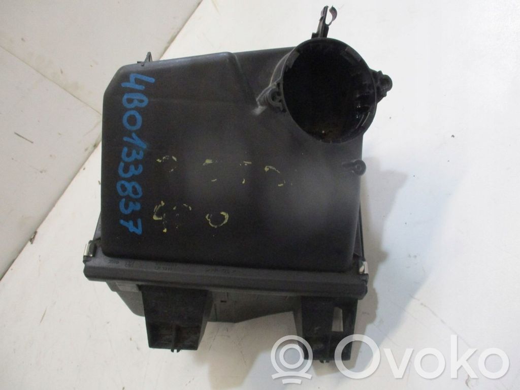 Audi A6 S6 C5 4B Air filter box 