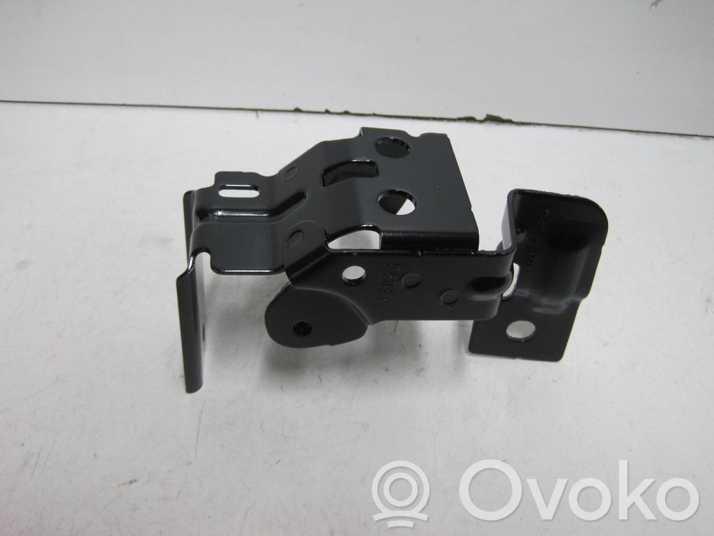 Fender mounting bracket   J9C316E128AC
