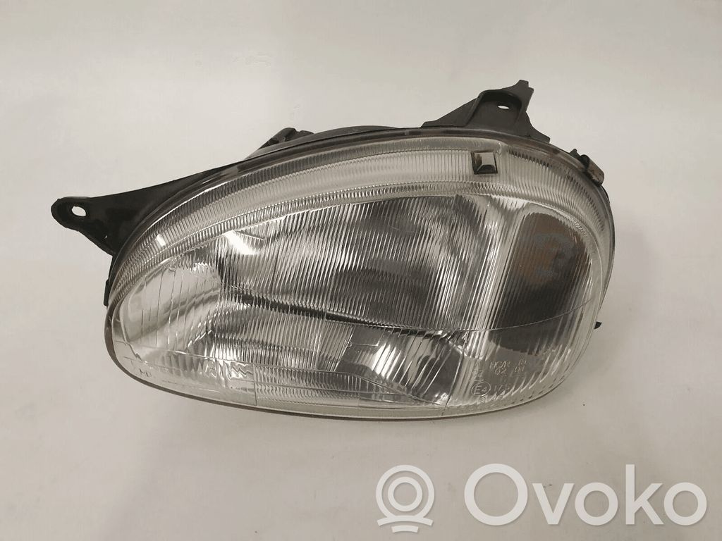 Opel Corsa B Phare frontale 