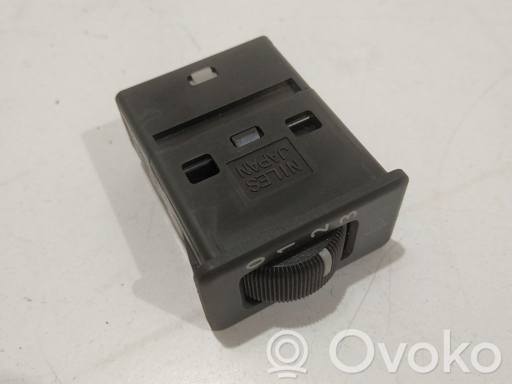 Headlight level height control switch   3627