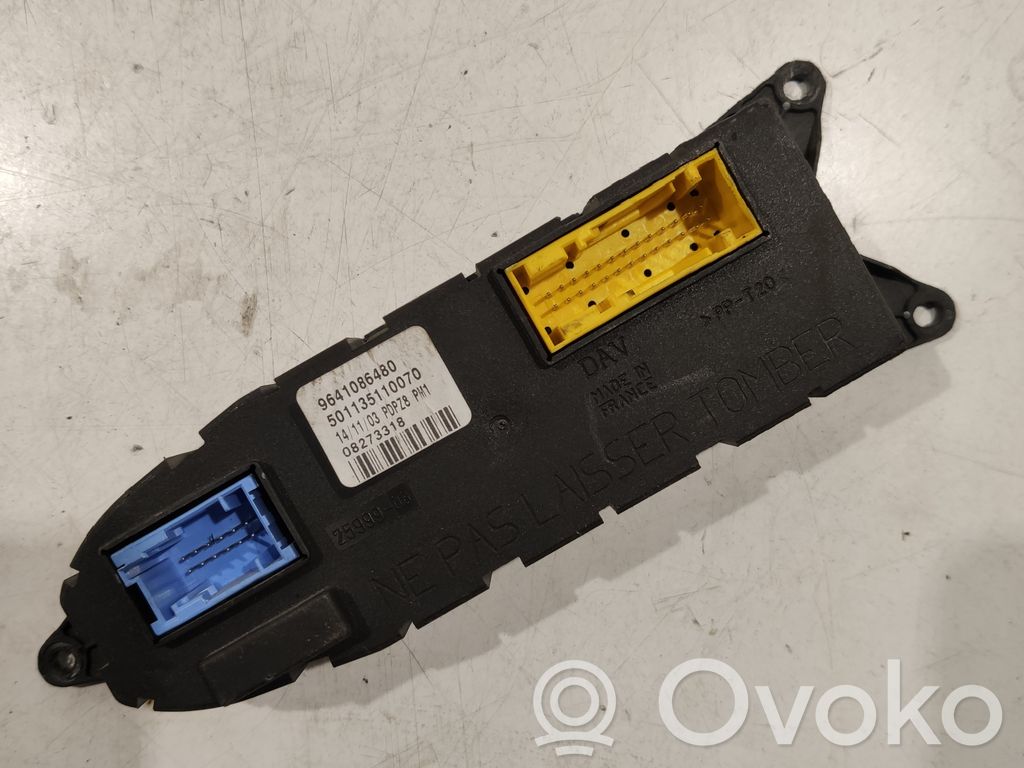 Peugeot 607 Door control unit/module 