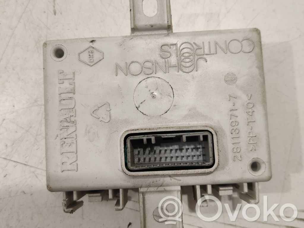 Renault Megane III GPS navigation control unit/module 