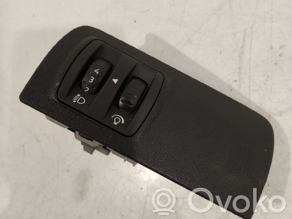 Renault Megane III Headlight level height control switch 