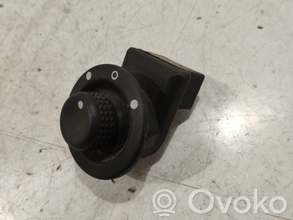 Renault Laguna II Wing mirror control module 
