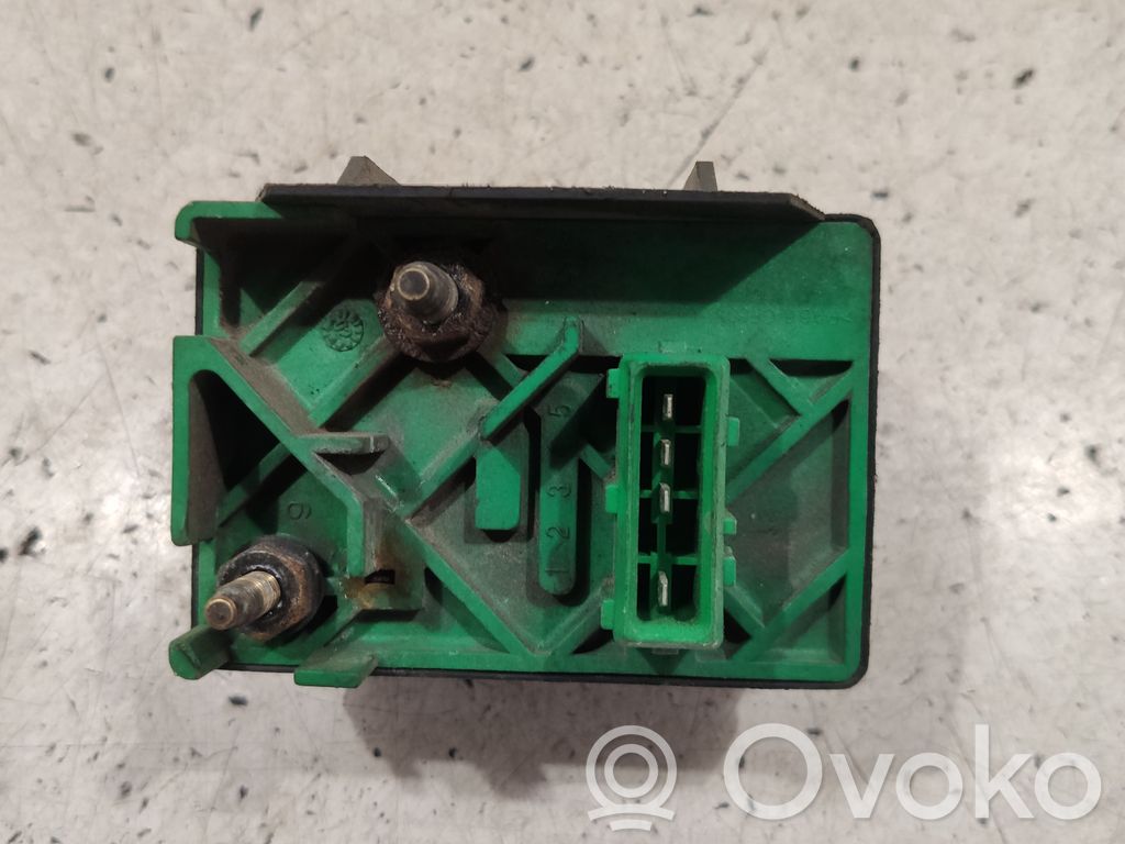 Peugeot 307 Glow plug pre-heat relay 