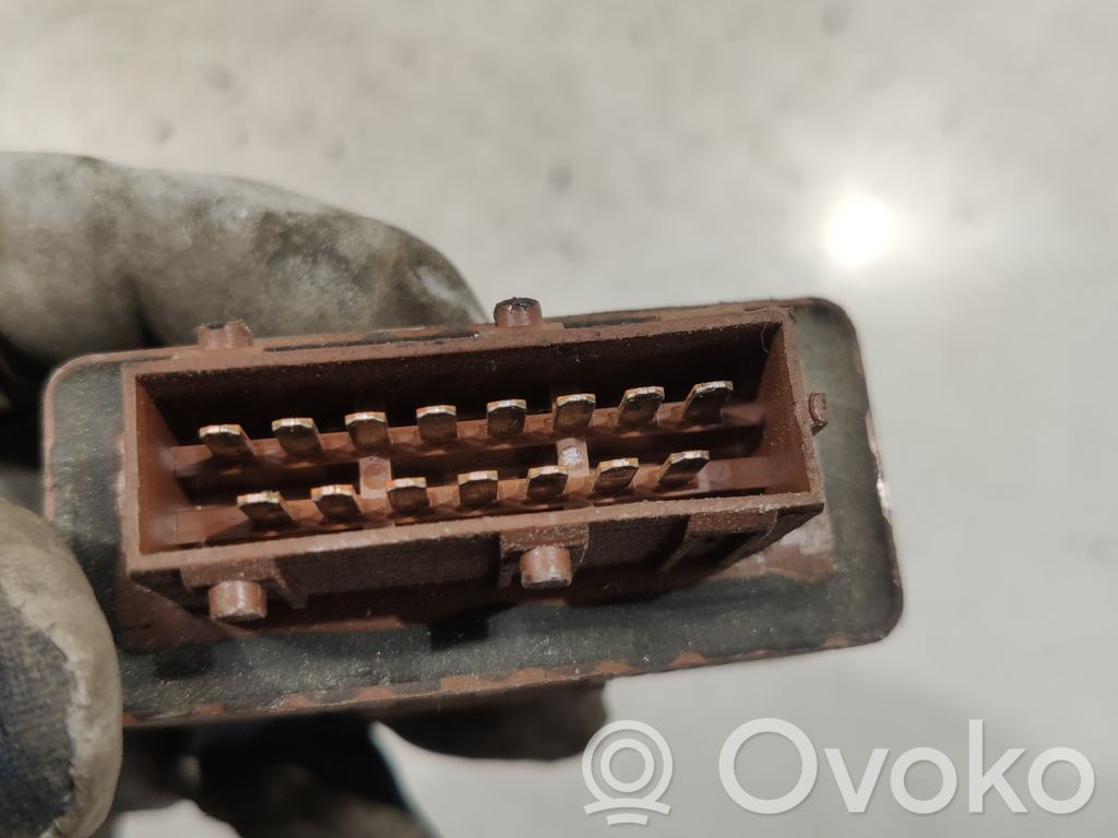 Peugeot 607 Fuel pump relay 