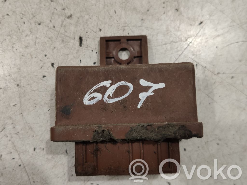 Peugeot 607 Fuel pump relay 