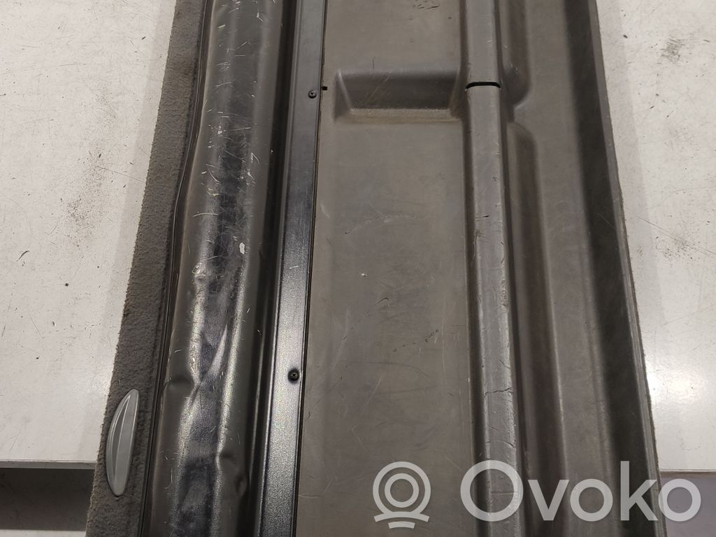 Peugeot 406 Vararenkaan suoja 