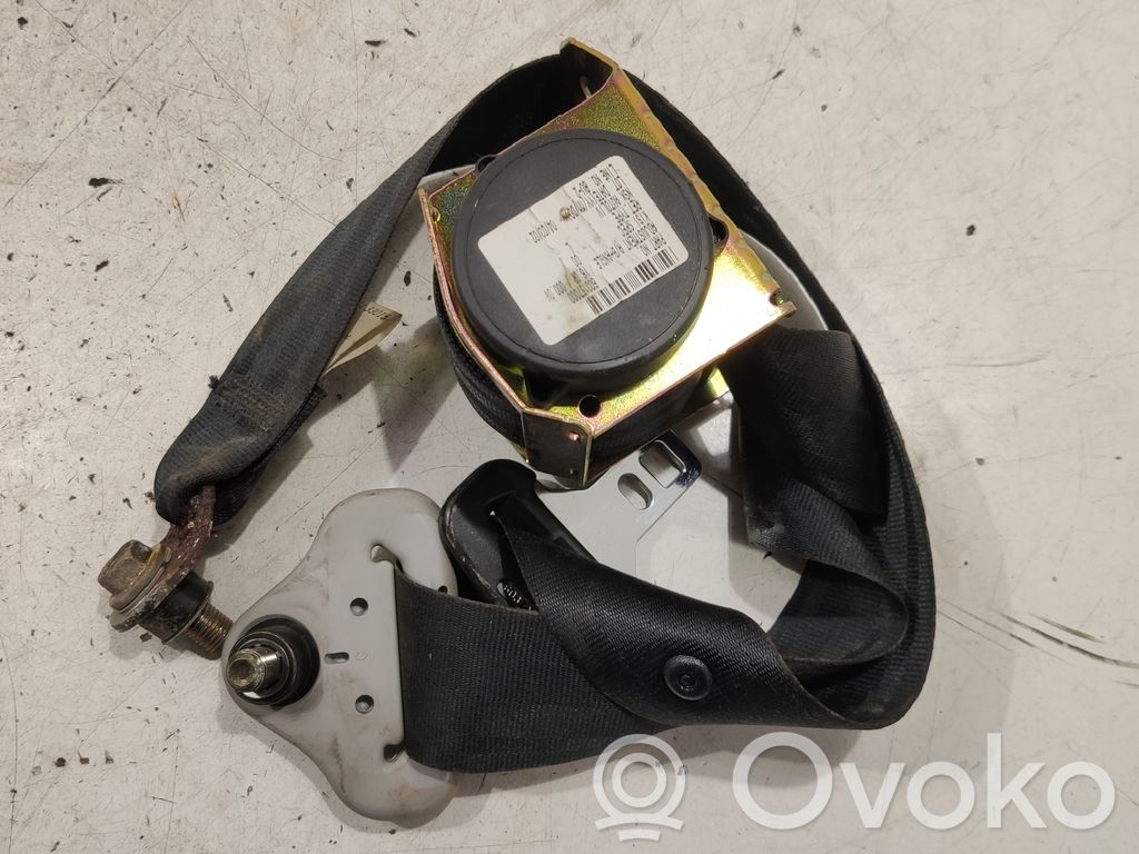 Mazda 3 I Front seatbelt 