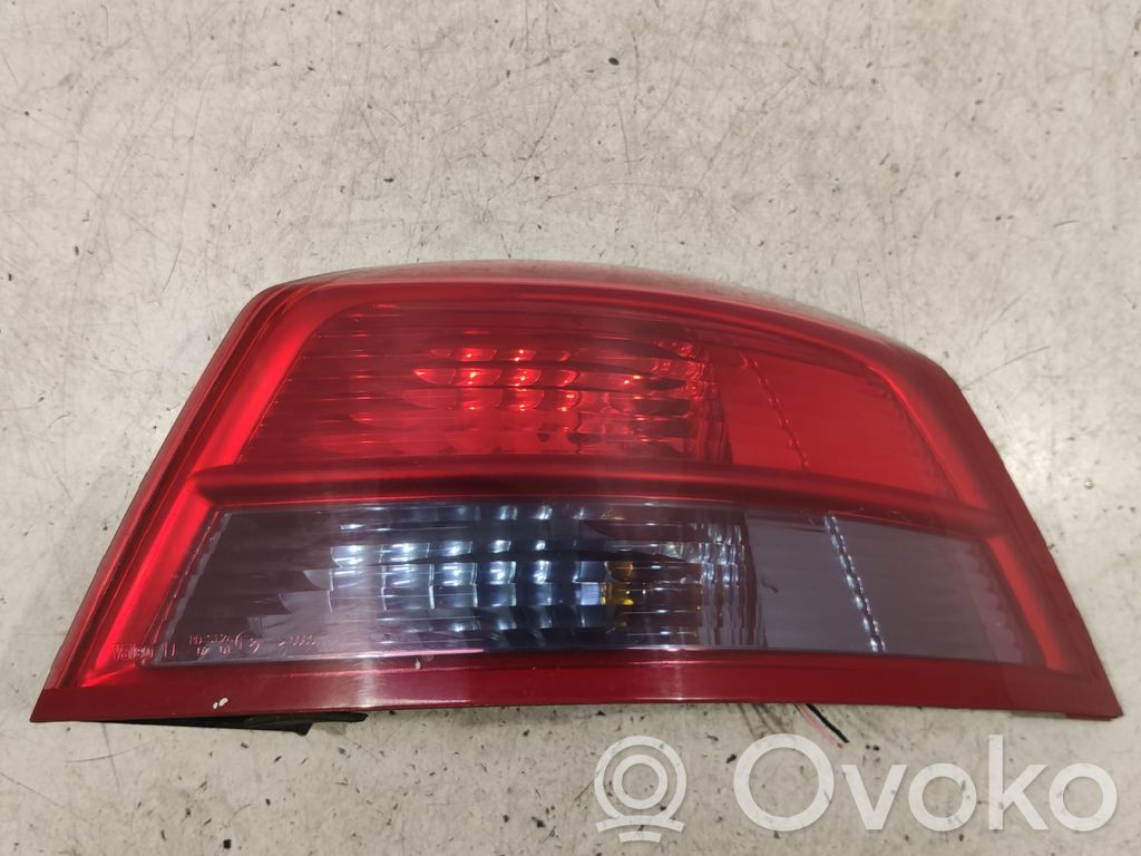 Renault Vel Satis Aizmugurējais lukturis virsbūvē 