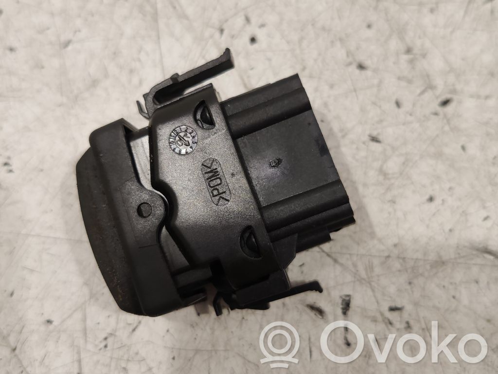 Central locking switch button   2648804