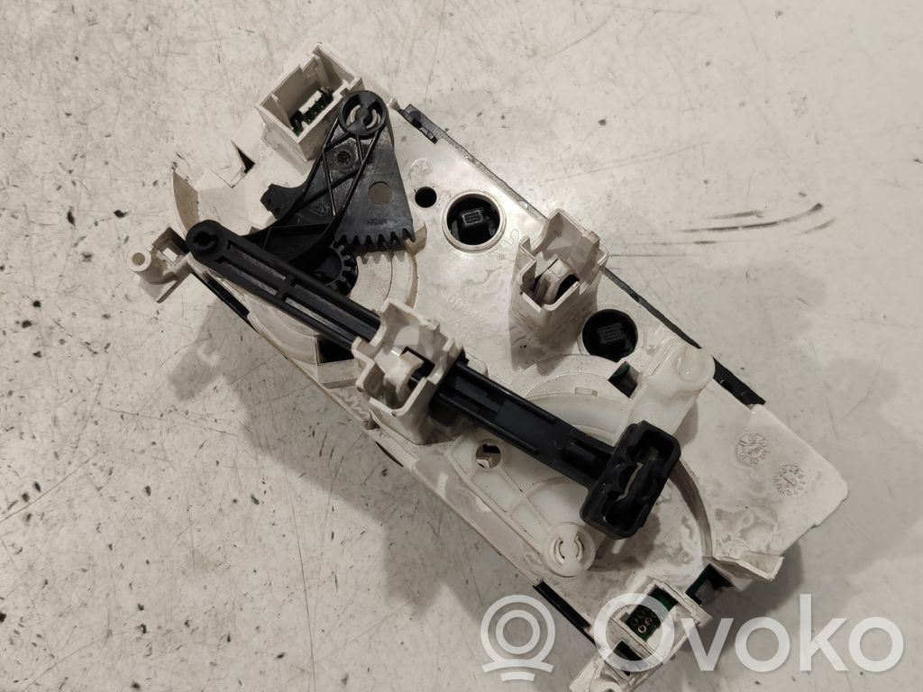 Citroen C3 Picasso Climate control unit 