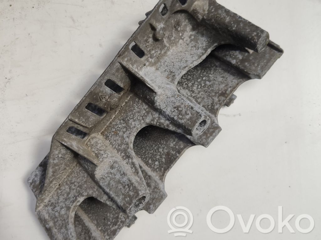 Renault Scenic I Engine mounting bracket 