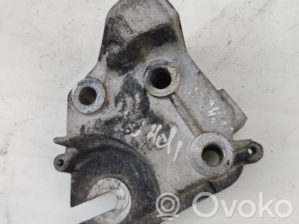 Peugeot 407 Engine mounting bracket 