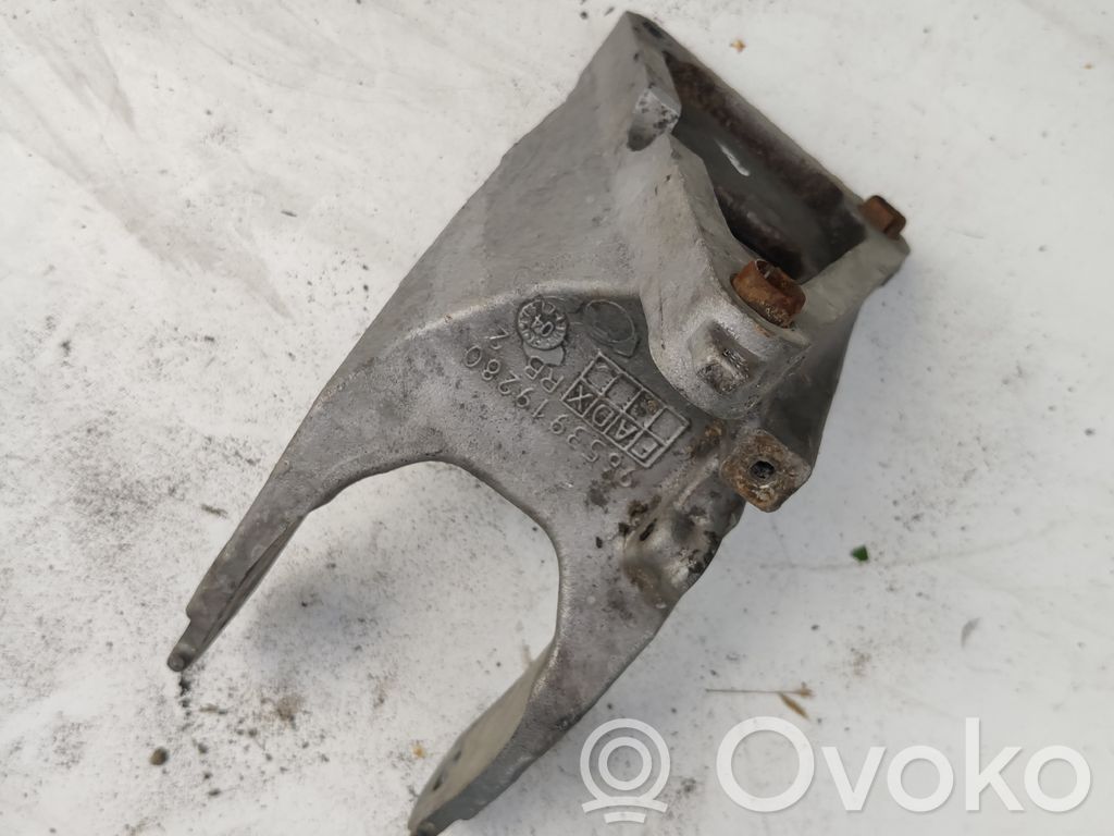 Peugeot 607 Gearbox mounting bracket 