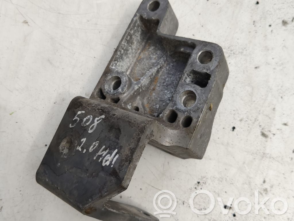 Peugeot 508 Engine mounting bracket 