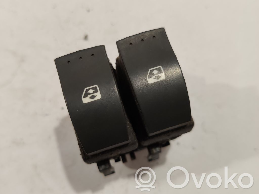 Electric window control switch   015085A