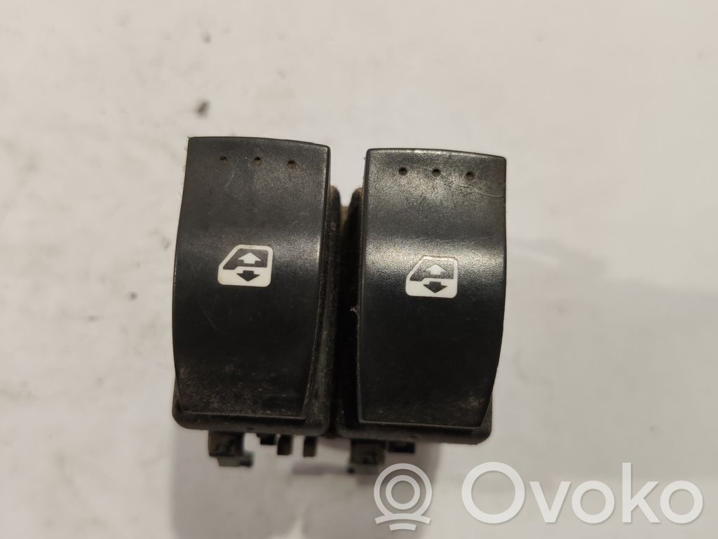 Renault Laguna II Electric window control switch 